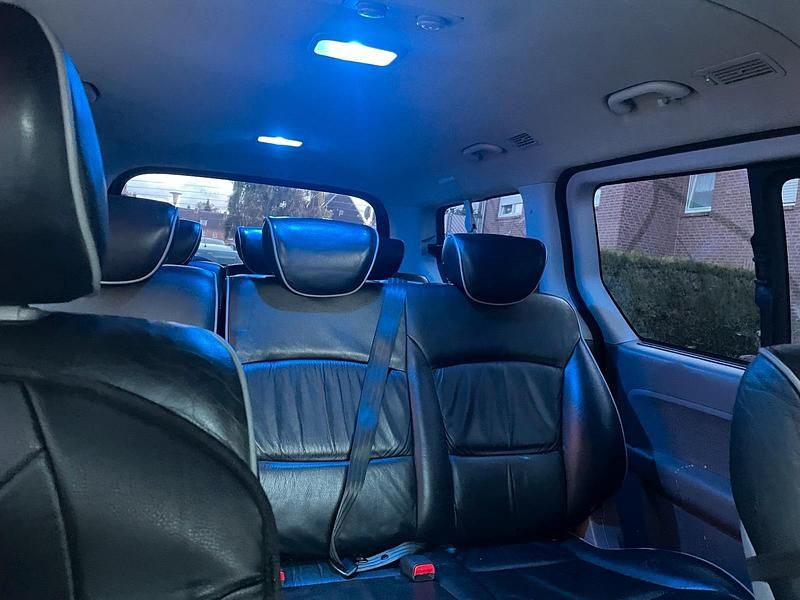 Gebraucht Hyundai H-1 170 PS (125 kW) 2011 Schwarz Van / Kleinbus