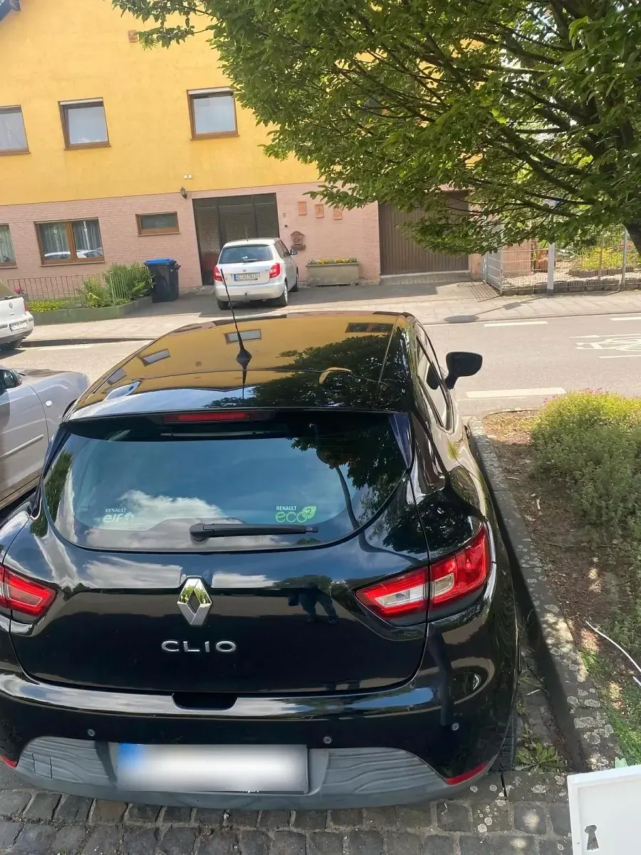 Gebraucht Renault Clio 75 PS (55 kW) 2016 Schwarz Kleinwagen