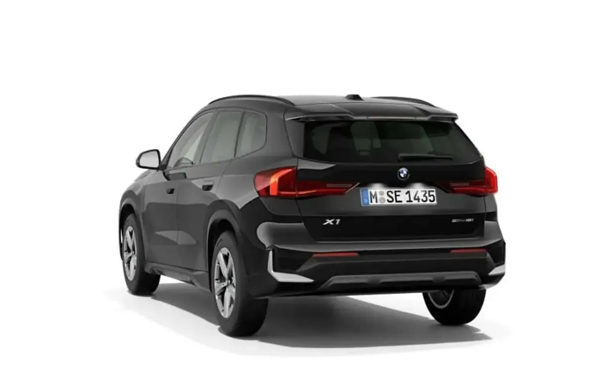 Neu BMW X1 136 PS (100 kW) 2026 Saphirschwarz metallic SUV
