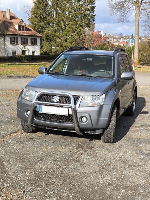 Grau Gebraucht 2006 Suzuki Grand Vitara Comfort SUV | 3.500 € (Guter Preis) - Bild 1/4