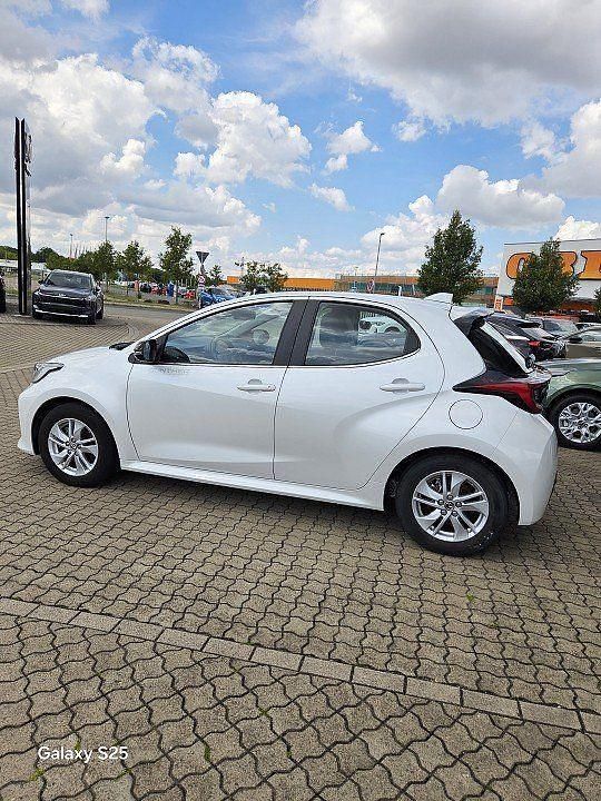 Gebraucht Mazda 2 Comfort 116 PS (85 kW) 2023 Northern white pearl Kleinwagen
