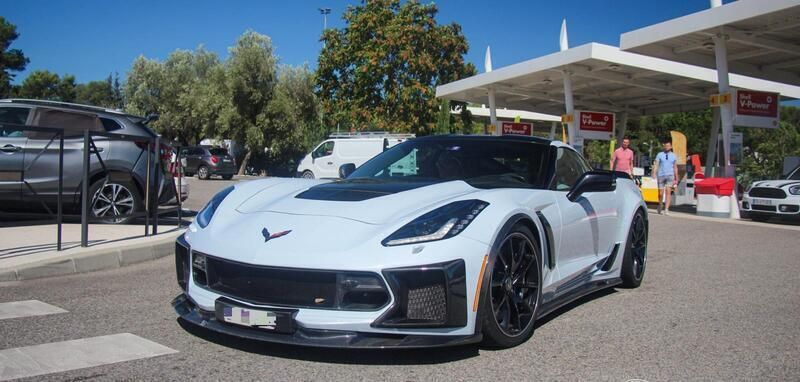 Andere außenfarben Gebraucht 2018 Corvette Z06 Coupé | 128.500 € - Bild 1/4