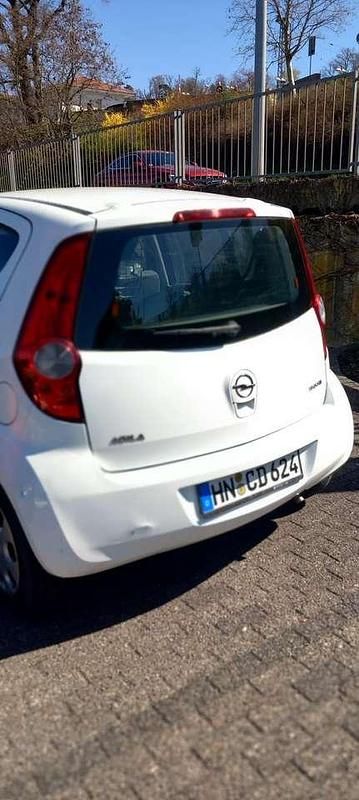 Gebraucht Opel Agila 60 PS (44 kW) 2012 Weiß Kleinwagen