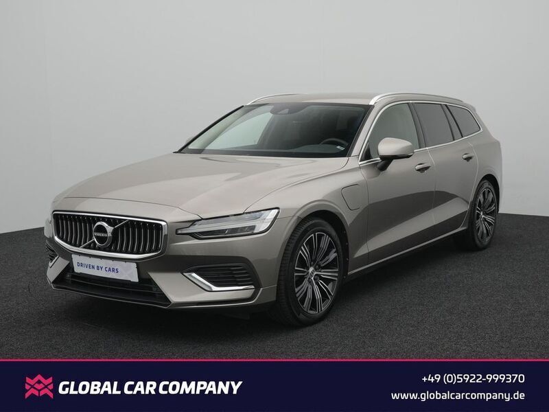 Grau Gebraucht 2022 Volvo V60 Kombi | 32.950 € (Guter Preis) - Bild 1/2