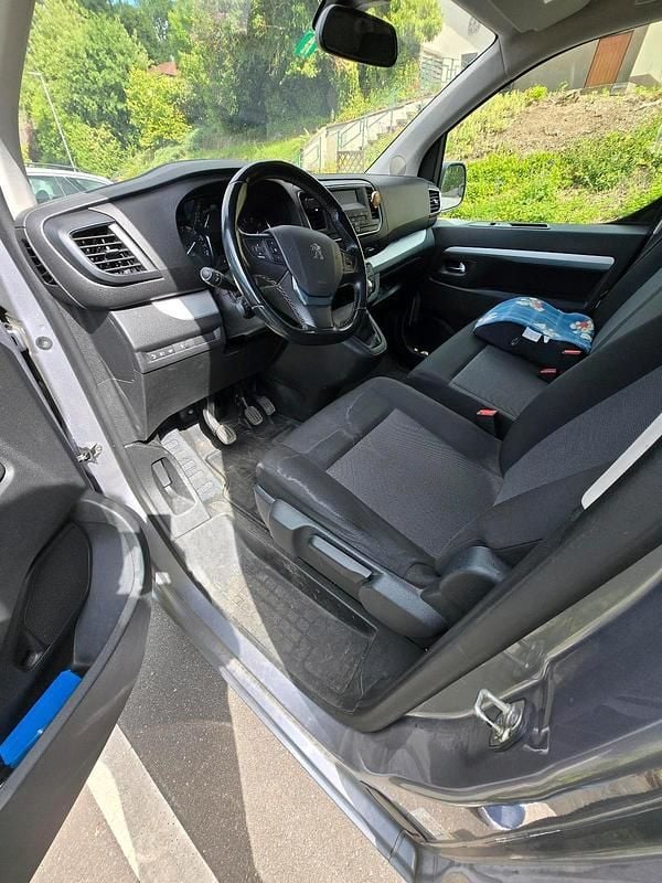 Gebraucht Peugeot Traveller Active 150 PS (110 kW) 2019 Silber Van / Kleinbus