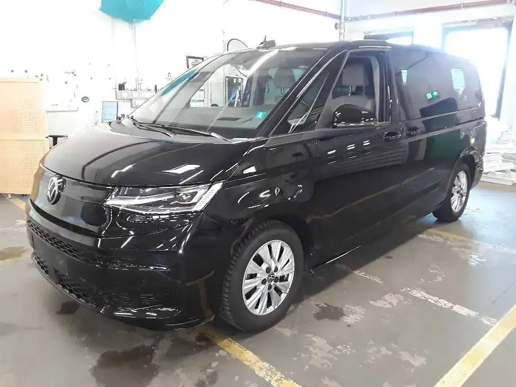 Gebraucht VW T7 Basis 150 PS (110 kW) 2024 Deep black Van