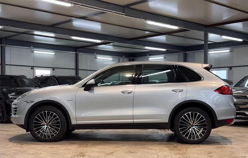 Usado Porsche Cayenne 245 HP (180 kW) 2012 Prateado SUV