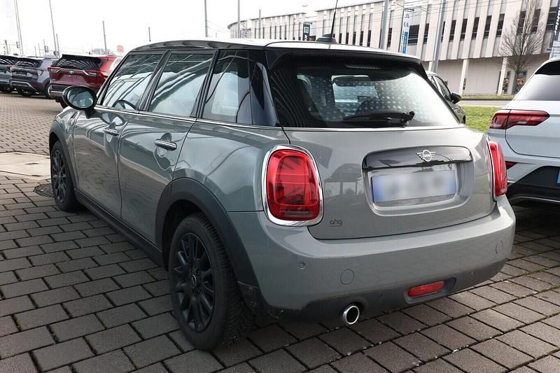 Gebraucht Mini Cooper D Pepper 116 PS (85 kW) 2018 Moonwalk grey Kleinwagen