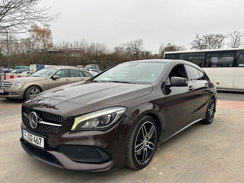 Braun Gebraucht 2016 Mercedes CLA220 Shooting Brake AMG Kombi | 12.900 € (Etwas zu teuer) - Bild 1/4