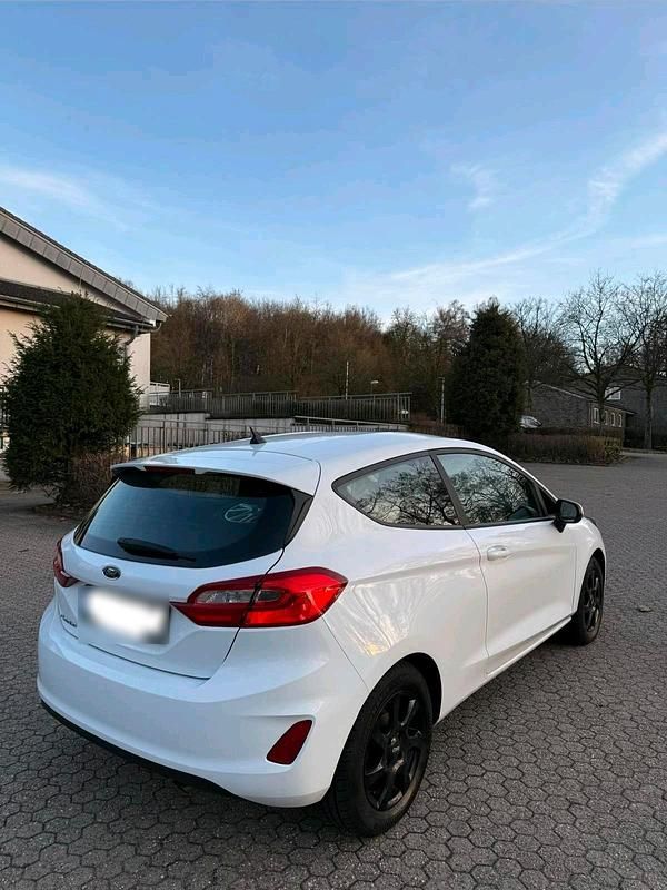 Gebraucht Ford Fiesta 70 PS (51 kW) 2019 Weiß Kleinwagen
