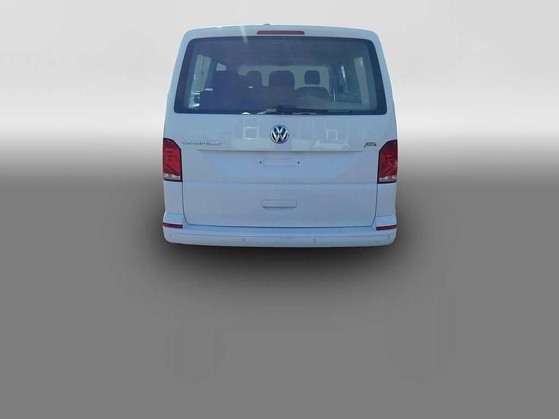 Gebraucht VW Caravelle 83 kW (113 PS) 2022 Weiß Van / Kleinbus