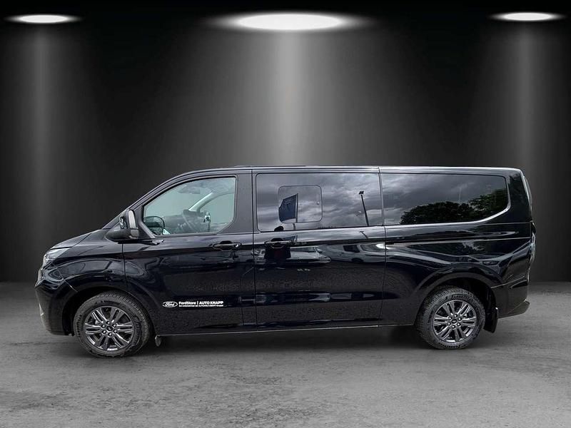 Gebraucht Ford Tourneo Titanium 170 PS (125 kW) 2025 Agate black Van / Kleinbus