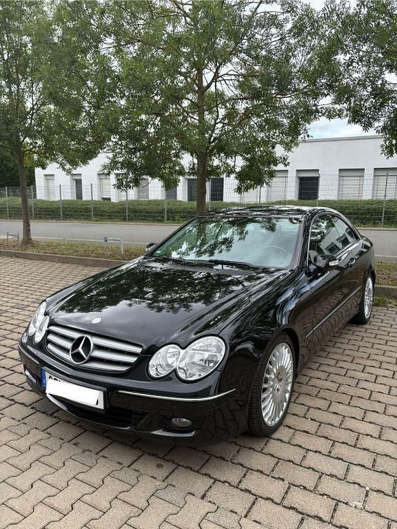 Schwarz Gebraucht 2006 Mercedes CLK350 Elegance Coupé | 4.900 € (Superpreis) - Bild 1/4