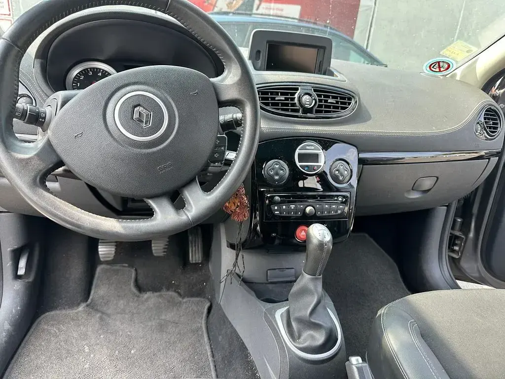 Gebraucht Renault Clio IV Night&Day 75 PS (55 kW) 2012 Grau Limousine