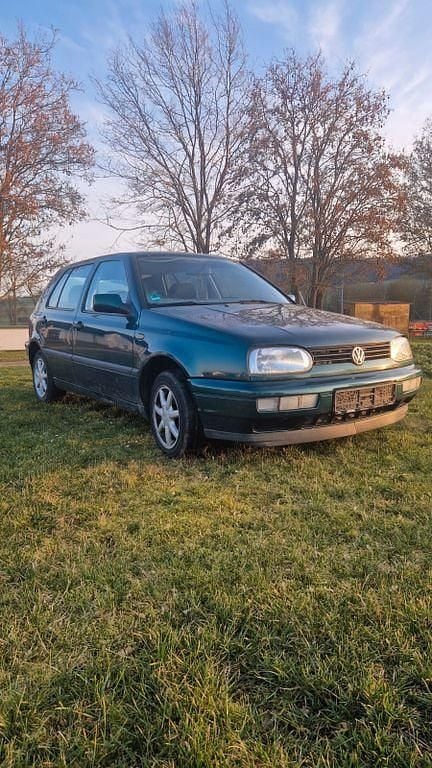 Gebraucht VW Golf I 82 PS (60 kW) 1977 Grün Kleinwagen