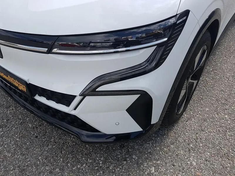 Gebraucht Renault Megane E-Tech Evolution 161 kW (220 PS) 2022 Arctis weiß Van / Kleinbus