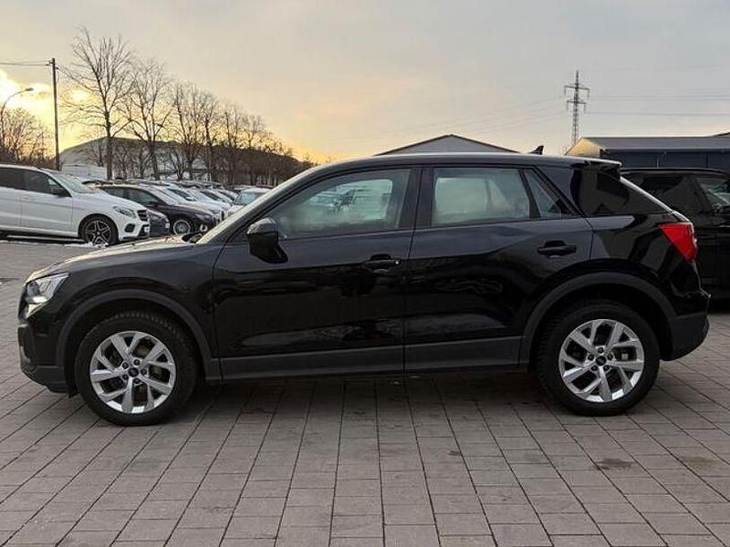 Gebraucht Audi Q2 Ambiente 150 PS (110 kW) 2022 Schwarz SUV