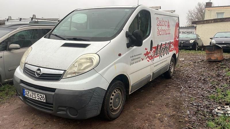 Gebraucht Opel Vivaro 117 PS (86 kW) 2009 Weiß Van / Kleinbus
