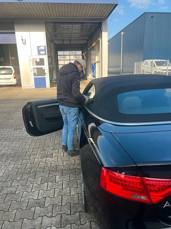 Schwarz Gebraucht 2016 Audi A5 Cabriolet Cabrio | 18.500 € - Bild 1/4