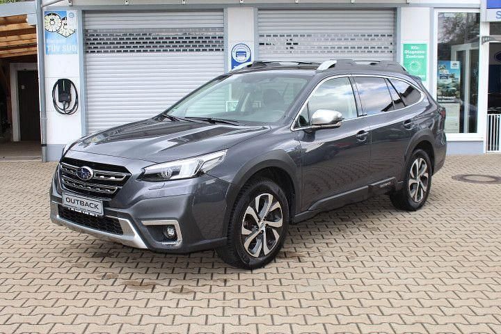 Grau Gebraucht 2022 Subaru Outback Platinum SUV | 31.990 € (Fairer Preis) - Bild 1/4