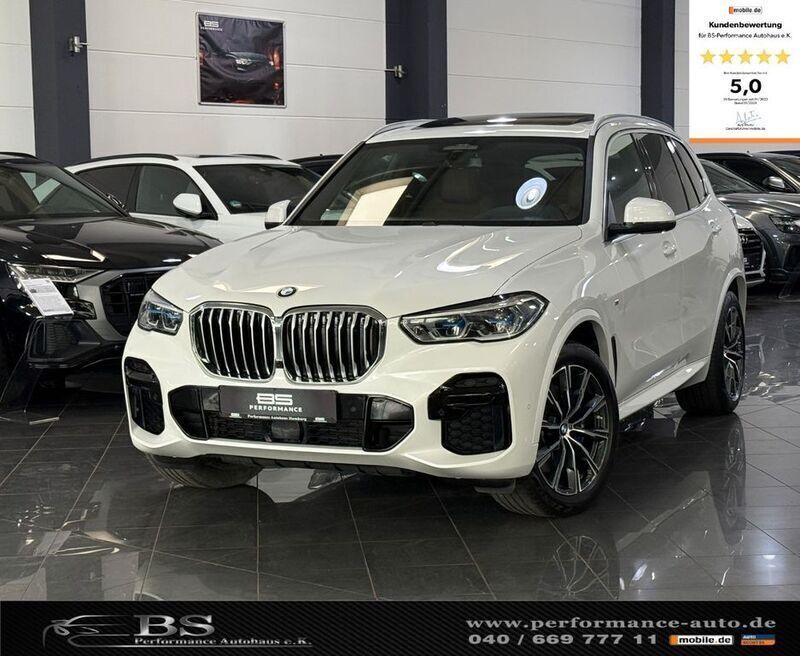 Mineralweiss metallic Gebraucht 2022 BMW X5 M Sport SUV | 51.990 € (Guter Preis) - Bild 1/2