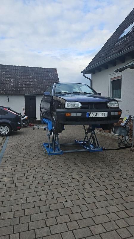 Gebraucht VW Golf 75 PS (55 kW) 1994 Blau Coupé