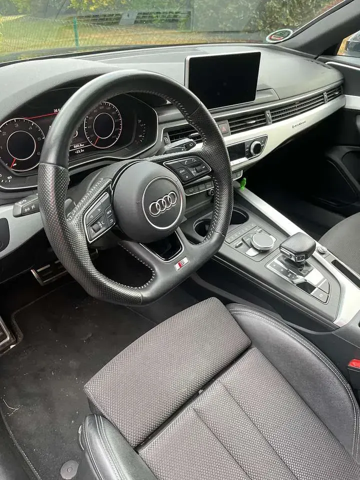 Gebraucht Audi A4 Sport 190 PS (139 kW) 2016 Grau Kombi