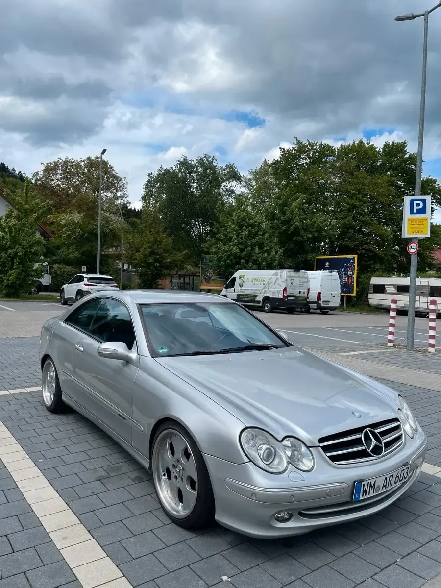 Gebraucht Mercedes CLK240 170 PS (125 kW) 2002 Silber Coupé