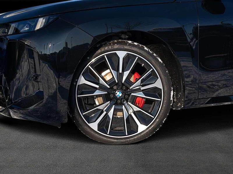 Neu BMW iX Performance 400 kW (544 PS) 2026 Saphirschwarz metallic SUV