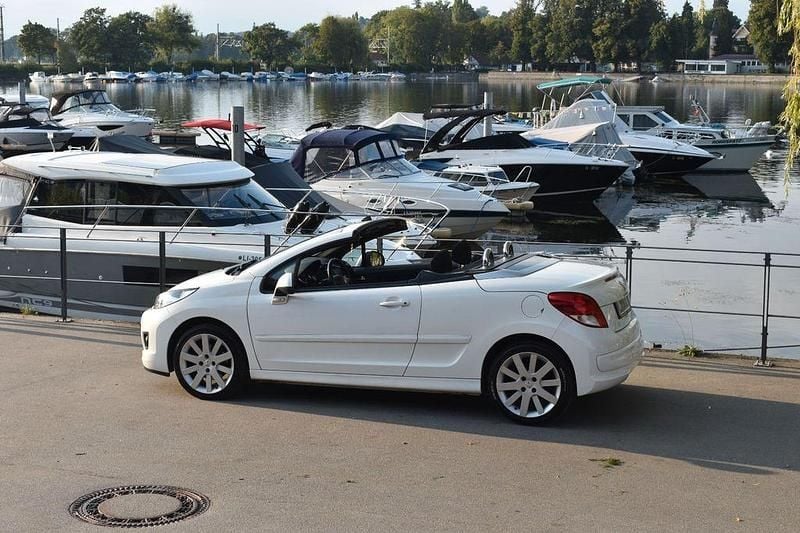 Weiß Gebraucht 2012 Peugeot 207 CC Cabrio | 3.200 € (Guter Preis) - Bild 1/4