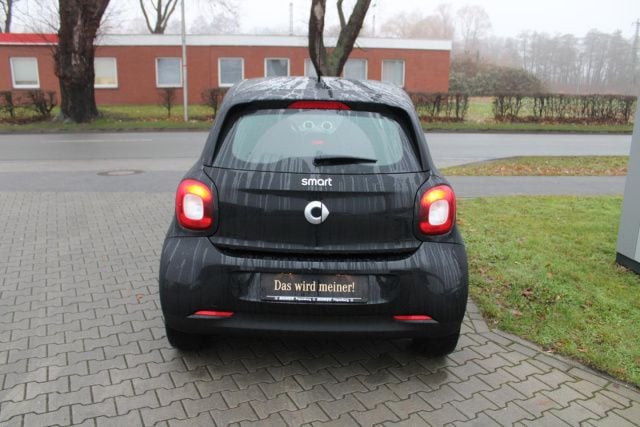Gebraucht Smart ForFour 71 PS (52 kW) 2019 Schwarz (schwarz) Kleinwagen