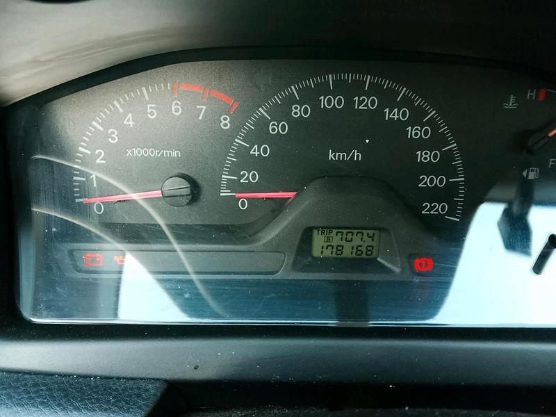 Gebraucht Mitsubishi Lancer 98 PS (72 kW) 2004 Silber Kombi