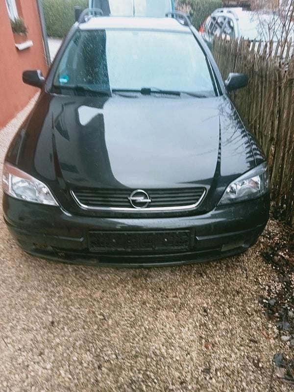 Schwarz Gebraucht 1999 Opel Astra Kombi | 550 € (Superpreis) - Bild 1/4