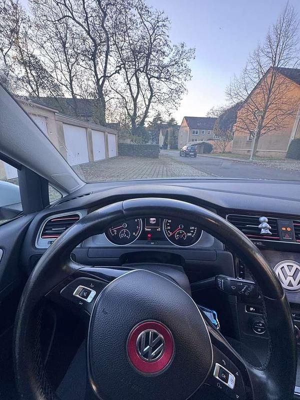 Gebraucht VW Golf VII Comfortline 86 PS (63 kW) 2012 Weiß Kleinwagen