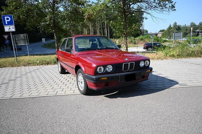 Gebraucht 1992 BMW 316 Coupé | 10.000 € - Bild 1/4