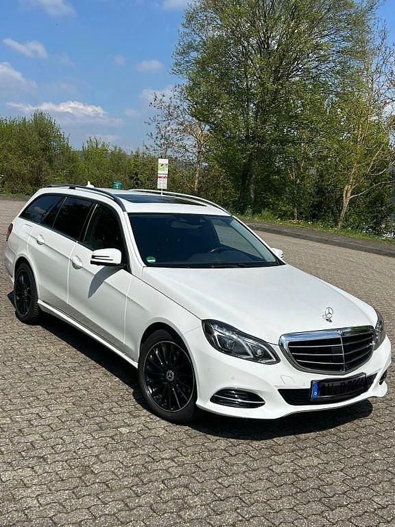 Usata Mercedes E300 231 CV (169 kW) 2015 Bianco Berlina