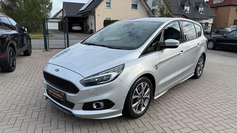 Grau Gebraucht 2018 Ford S-MAX ST-Line Van / Kleinbus | 18.499 € (Etwas zu teuer) - Bild 1/4