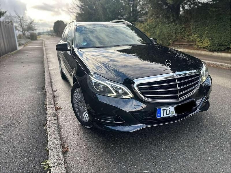 Gebraucht 2015 Mercedes E250 Elegance Kombi | 14.200 € (Guter Preis) - Bild 1/4
