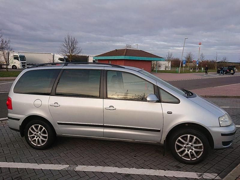 Gebraucht VW Sharan Highline 131 PS (96 kW) 2004 Silber Van / Kleinbus