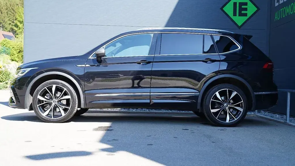 Gebraucht VW Tiguan Allspace R-line 190 PS (139 kW) 2023 Schwarz SUV