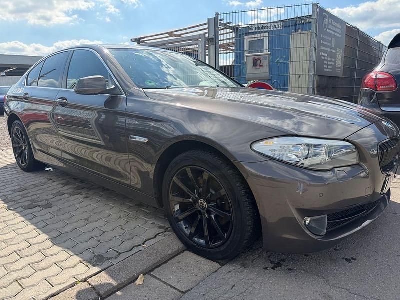 Gebraucht BMW 520 Performance 184 PS (135 kW) 2012 Braun Limousine