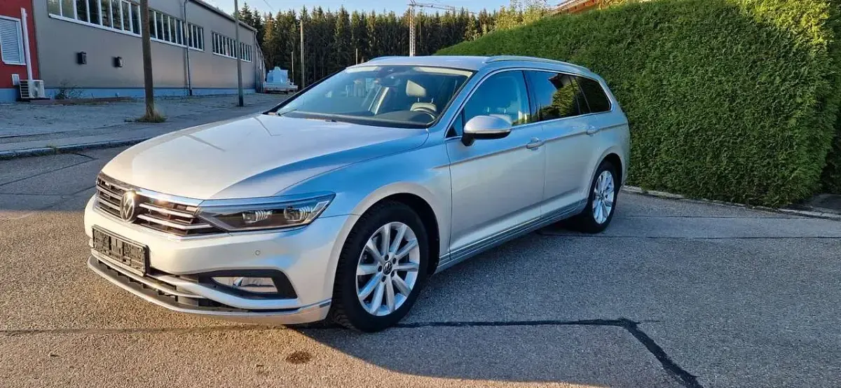 Gebraucht VW Passat Elegance 150 PS (110 kW) 2020 Silber Kombi