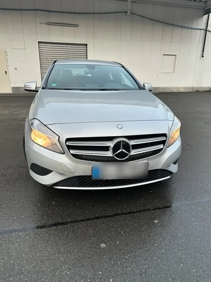 Gebraucht Mercedes A200 156 PS (114 kW) 2013 Silber Limousine