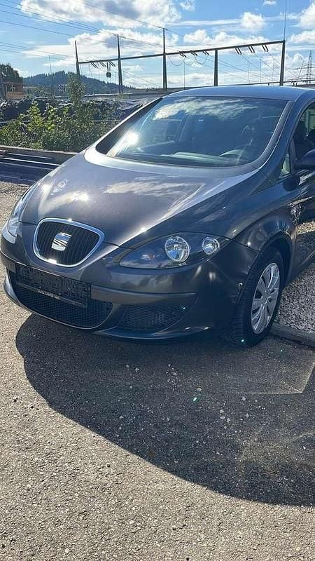 Gebraucht 2006 Seat Altea Reference Van / Kleinbus | 3.900 € (Fairer Preis) - Bild 1/4