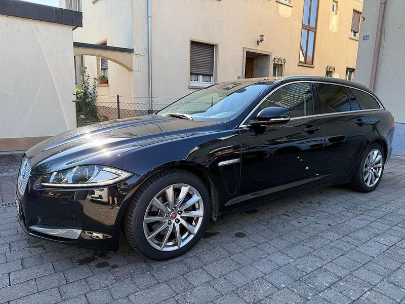 Gebraucht Jaguar XF Sportbrake 200 PS (147 kW) 2015 Schwarz Kombi