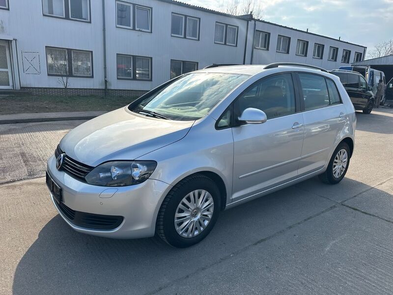 Silber Gebraucht 2010 VW Golf Plus Comfortline Van / Kleinbus | 7.990 € (Guter Preis) - Bild 1/4