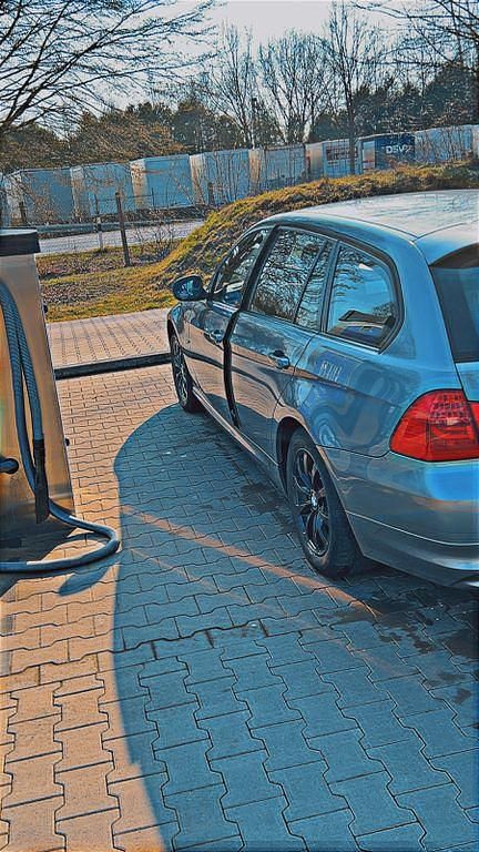 Gebraucht BMW 320 184 PS (135 kW) 2008 Grau Limousine