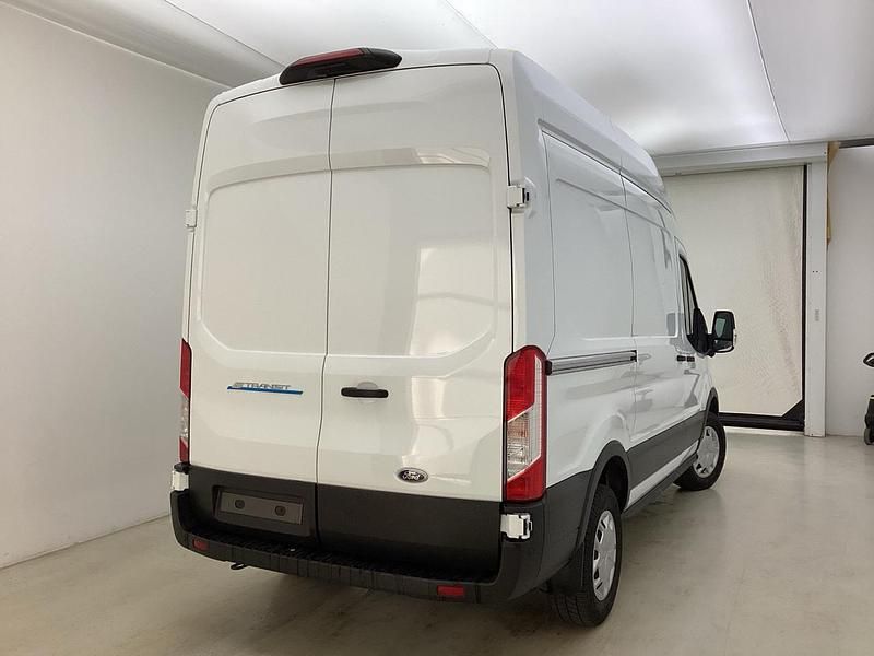 Gebraucht Ford E-Transit Trend 135 kW (184 PS) 2025 Frostweiß Van