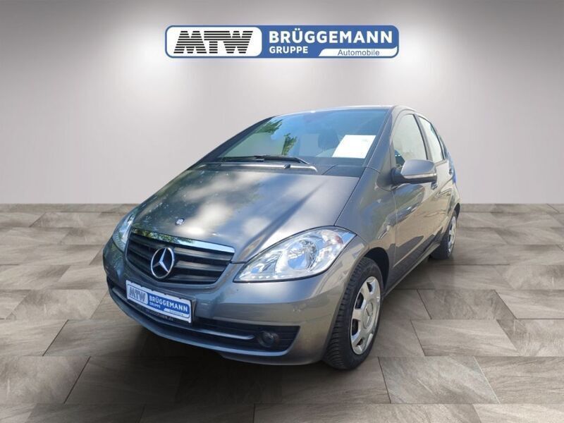 Grau Gebraucht 2010 Mercedes A160 Limousine | 7.680 € (Etwas zu teuer) - Bild 1/4