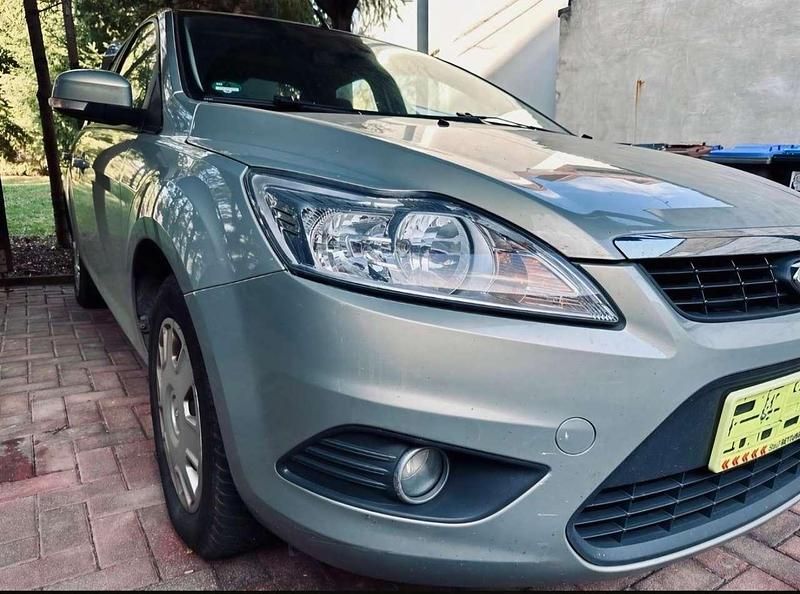 Gebraucht Ford Focus 137 PS (100 kW) 2009 Silber Limousine